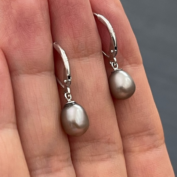 Vintage Jewelry - Silver grey freshwater pearl 925 silver earrings